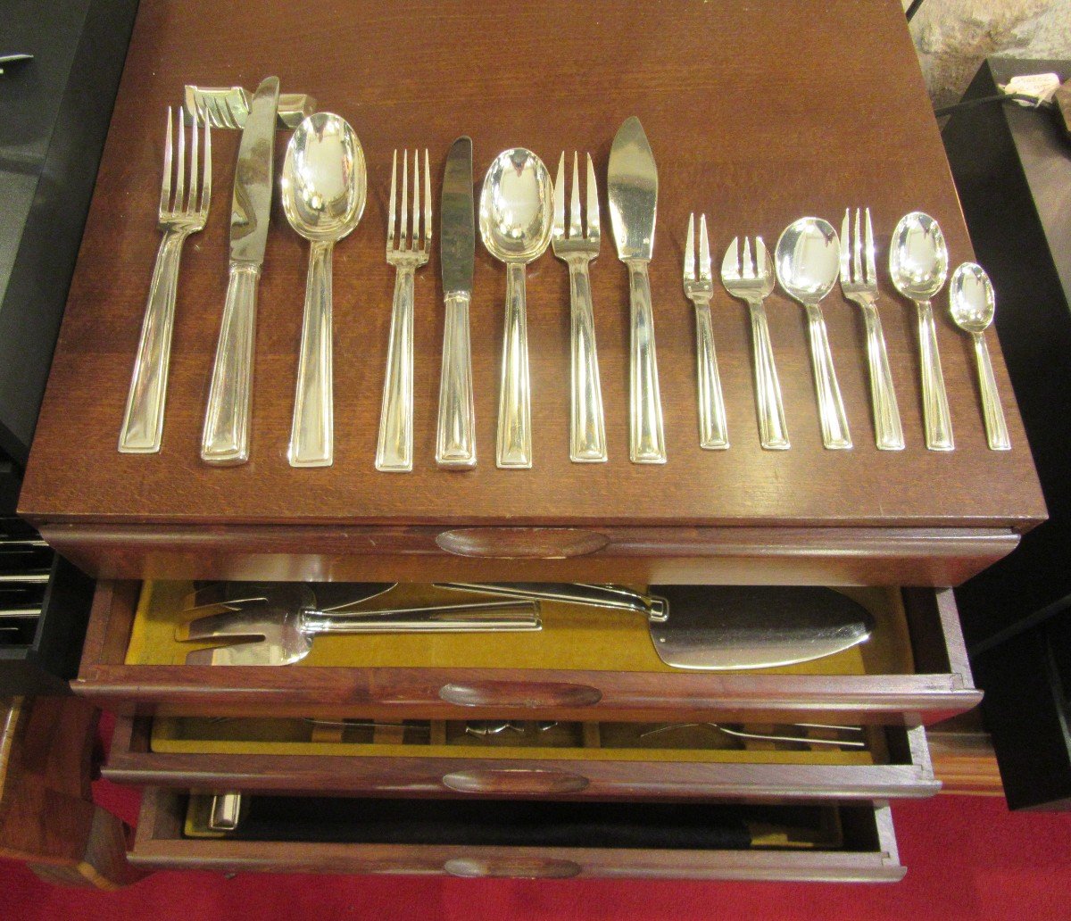 198-piece Cutlery Set By Orfèvre Ravinet-d'enfer