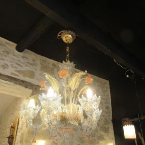 Murano Chandelier With 6 Lights And 3 Pastel Colors. In Perfect Condition