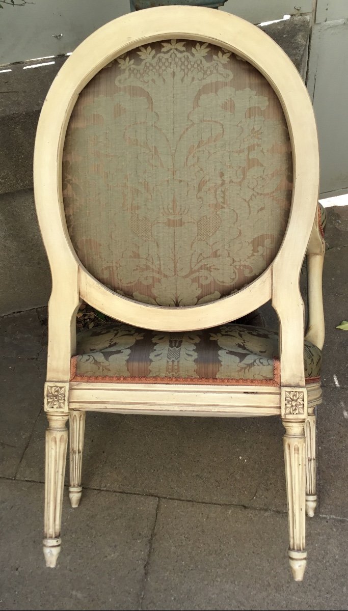 Fauteuil Médaillon De Style Louis XVI En Bois Laqué Creme-photo-3