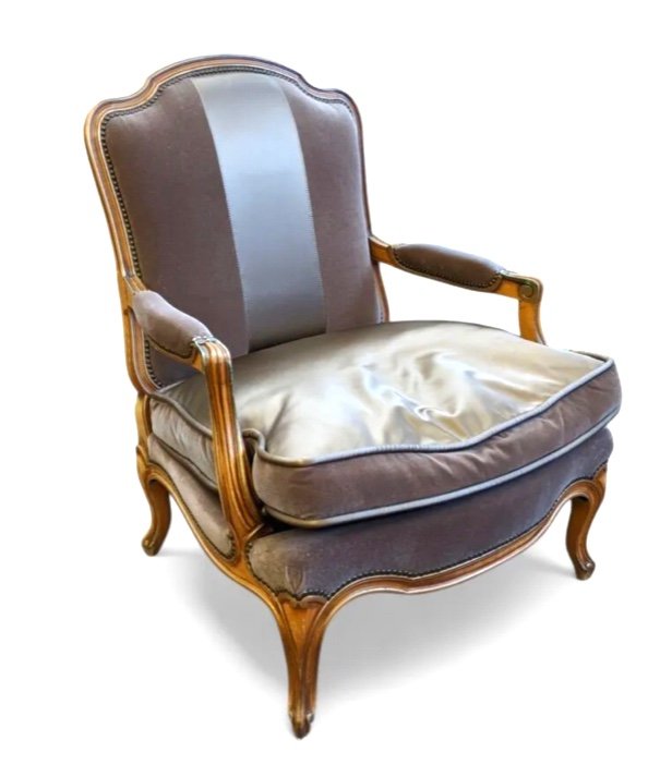 “à La Reine” Armchair In Light Wood. Basket Handle Backrest 