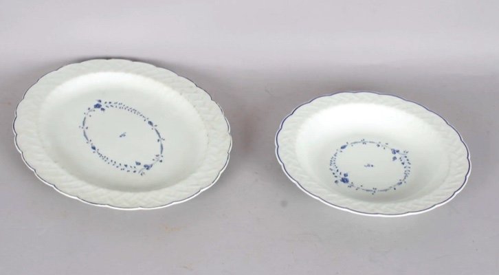 Bernardaud Limoges.chantilly Model Porcelain Dinner Service-photo-1