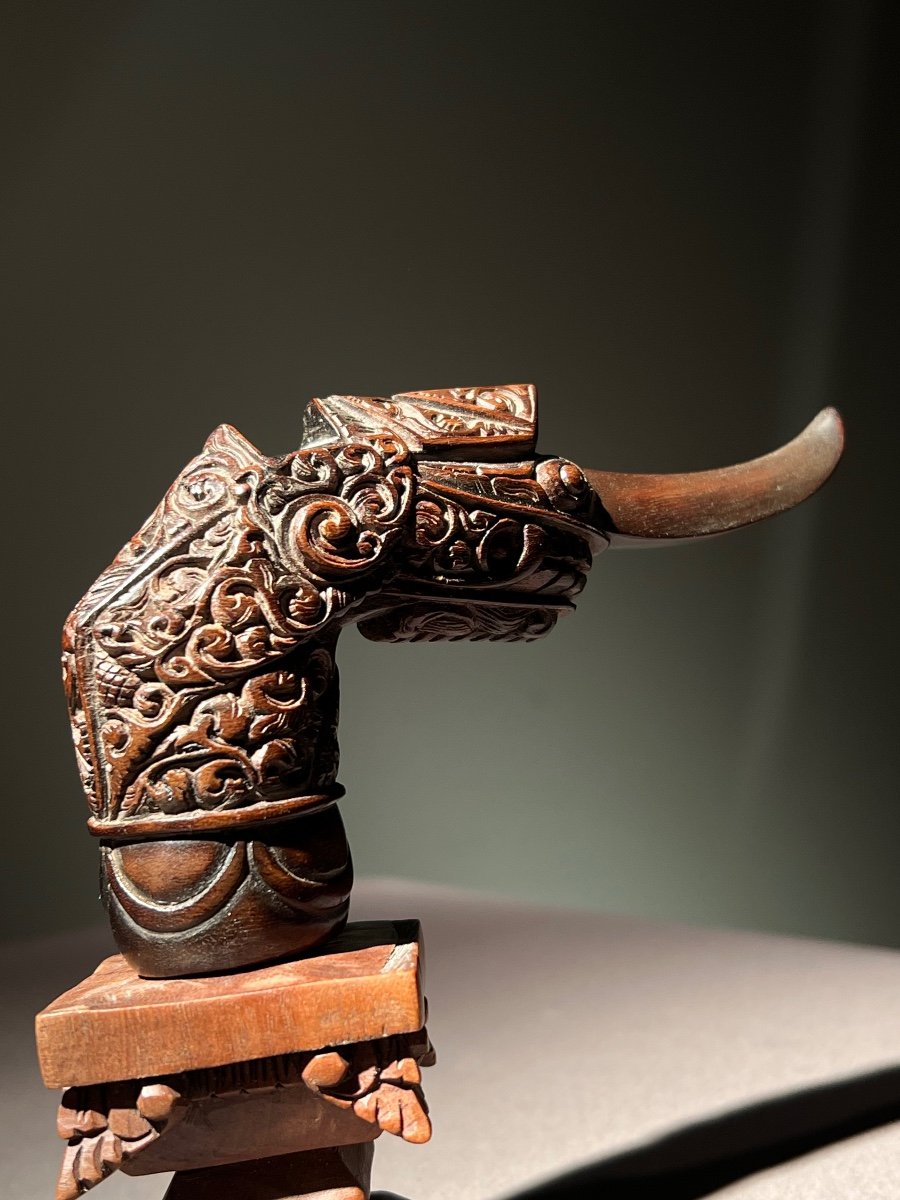 Keris Handle, Stylized Kingfisher (pekakak), Tayuman Wood, Malaysia, 19th Century.-photo-3