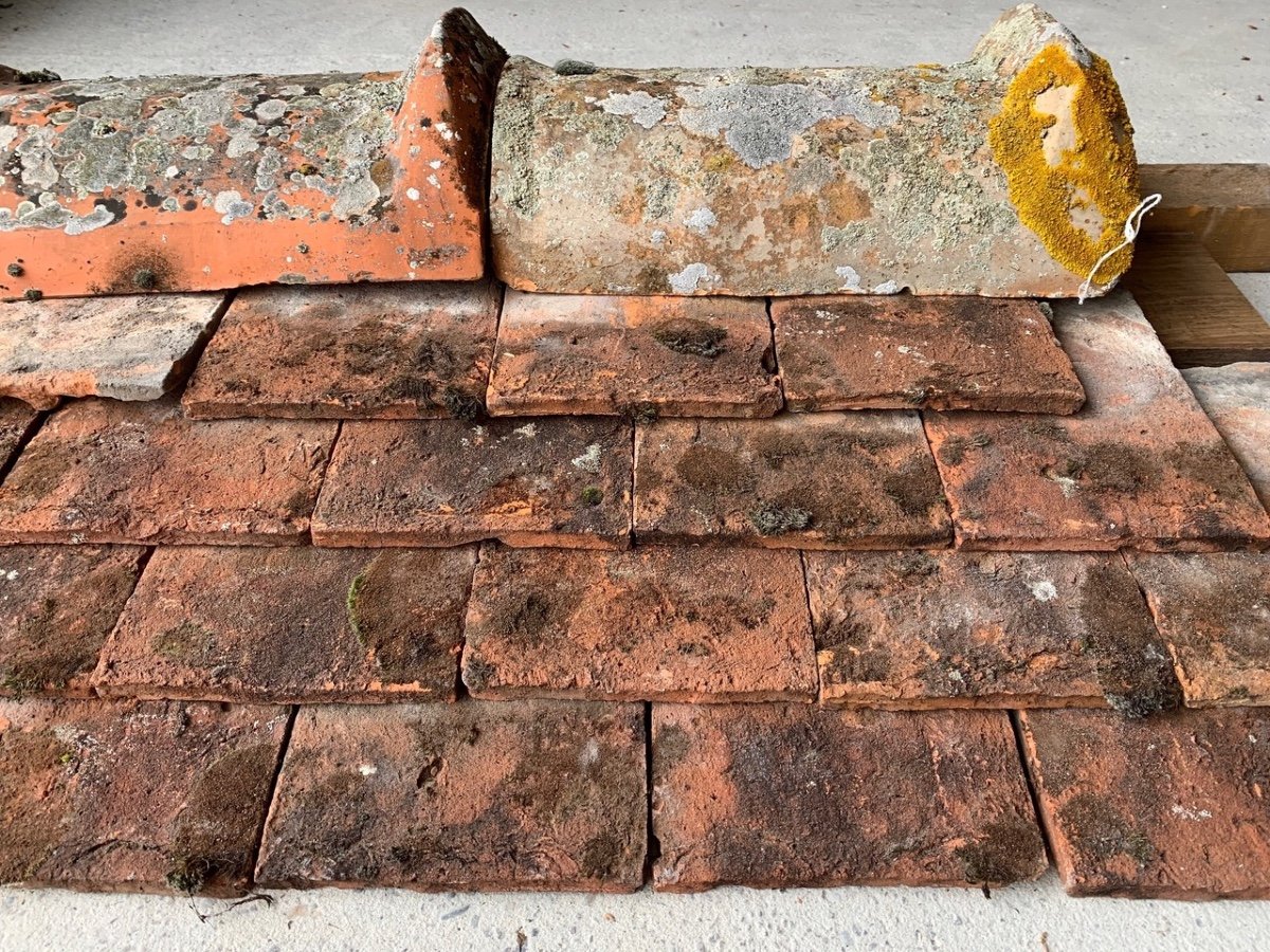 18th Century Flat Burgundy Tiles - Terracotta