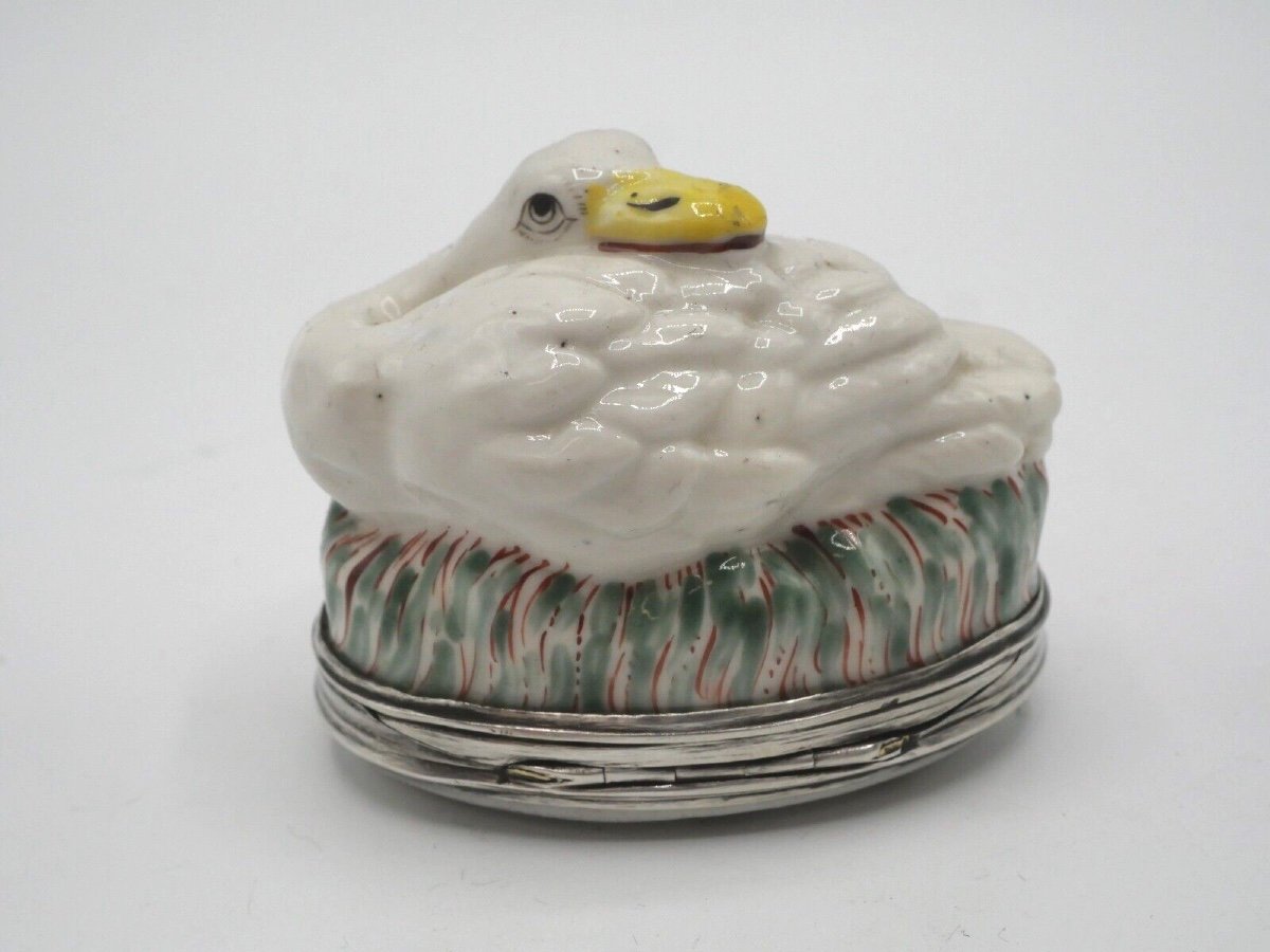 19th Century Porcelain And Solid Silver Snuffbox-photo-4