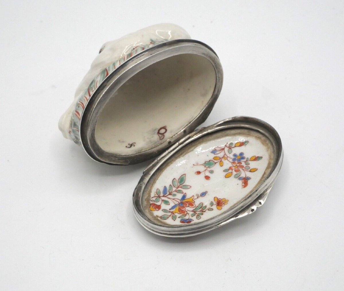 19th Century Porcelain And Solid Silver Snuffbox-photo-5