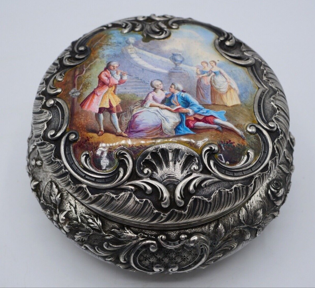 Solid Silver Candy Box With Enamel Gallant Scene Decor-photo-1