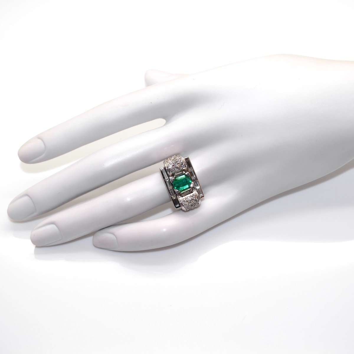 Art Deco Emerald And Diamond Ring-photo-2