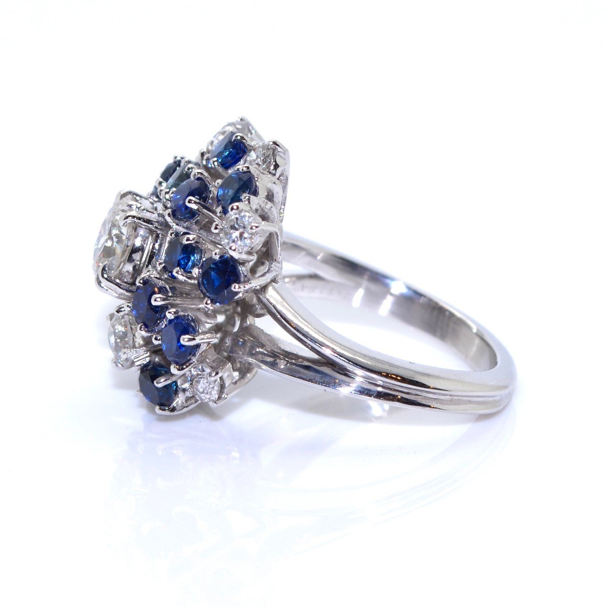 Flower Diamond And Sapphire Ring-photo-3