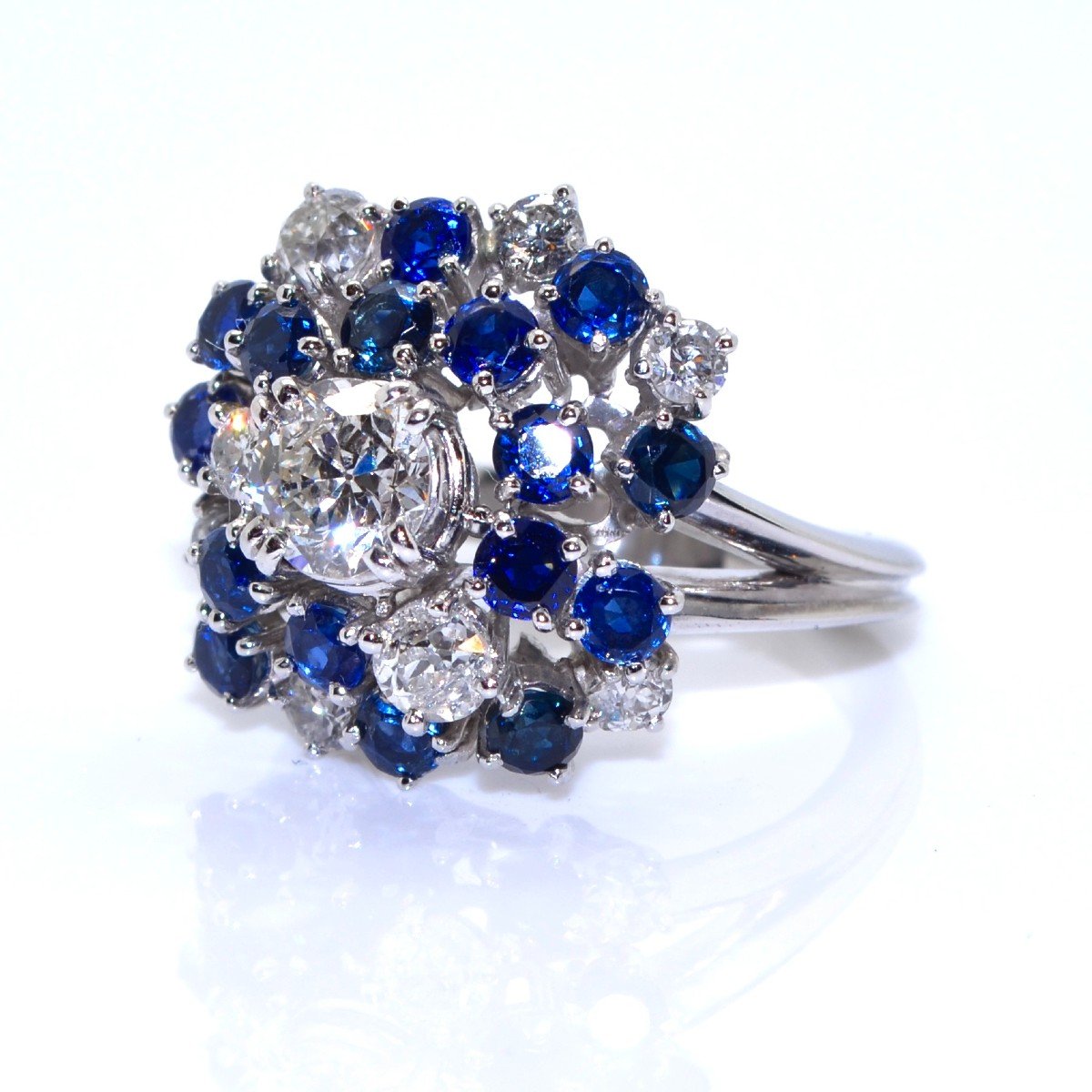 Flower Diamond And Sapphire Ring-photo-4