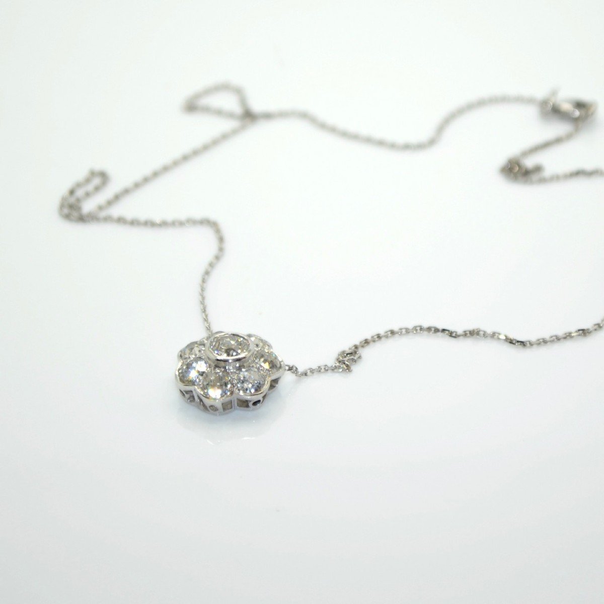 Diamond Flower Pendant-photo-1