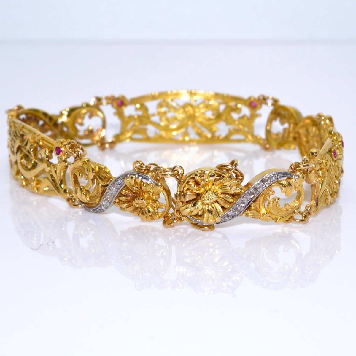 Antique Gold And Diamond Bracelet-photo-2