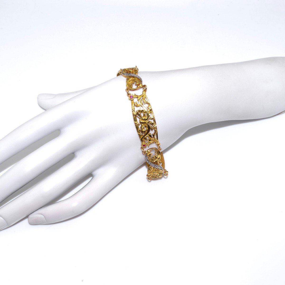 Antique Gold And Diamond Bracelet-photo-1