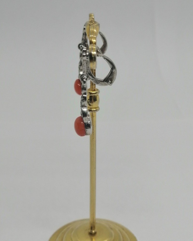 Clip Pendantes d'Oreilles Argent, Pavage Marcasites Et Bouton De Corail, Art Déco.-photo-4