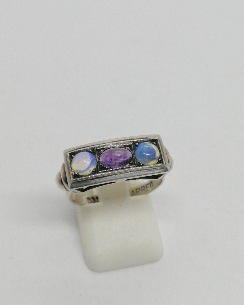 Bague Argent, Améthyste Et Opales, Travail Vers 1925.