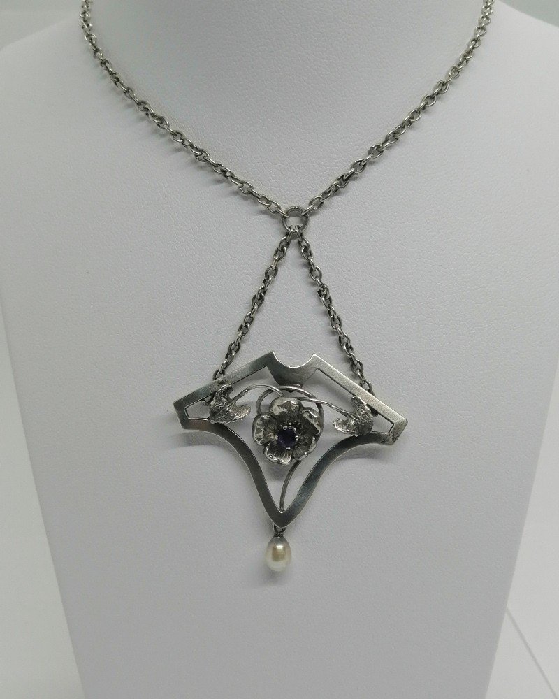 Collier Argent, Modèle Fleurette, Améthyste, Perle Fine, Art Nouveau, 1880-1910.