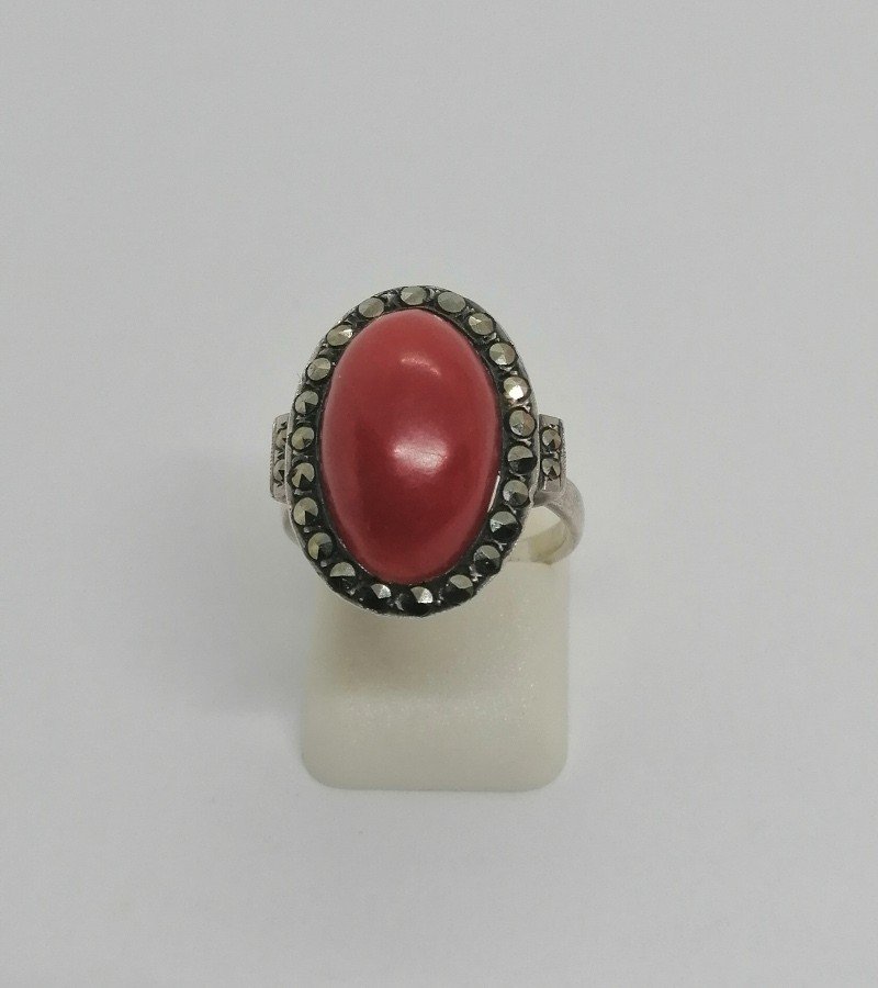 Bague Argent, Cabochon De Corail Et Entourage De Marcasites, 1925, Art Déco.