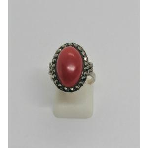 Bague Argent, Cabochon De Corail Et Entourage De Marcasites, 1925, Art Déco.