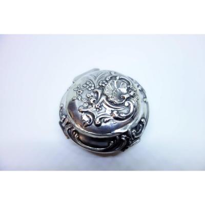 Box, Pillbox, Sterling Silver With A Particular Shape And Decor.