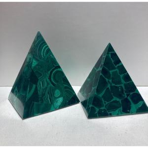 Paire De Pyramides En Malachite 