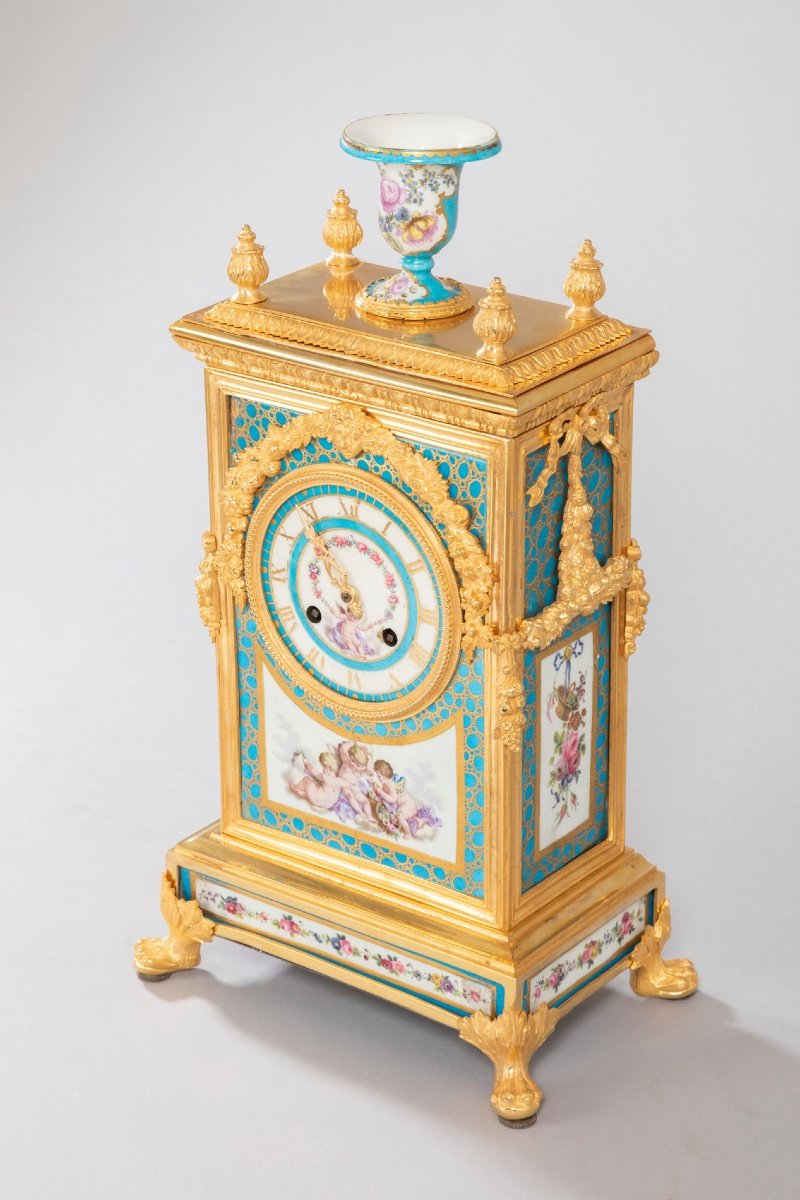 Borne Louis XVI Clock In Gilt Bronze With Mercury And Sèvres Porcelain-photo-3