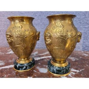 Paire De Vases De Style Grec LEVILLAIN et BARBEDIENNE