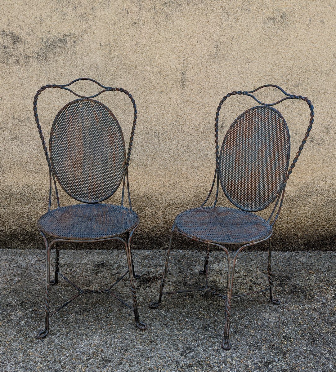 2 Iron Garden Chairs-photo-4