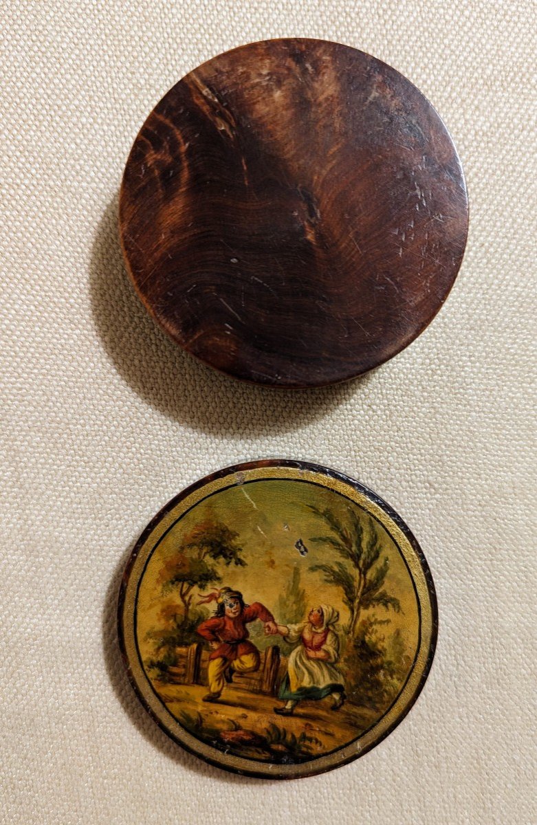 Snuffbox In Magnifying Glass "couple Of Dancing Villagers"-photo-1