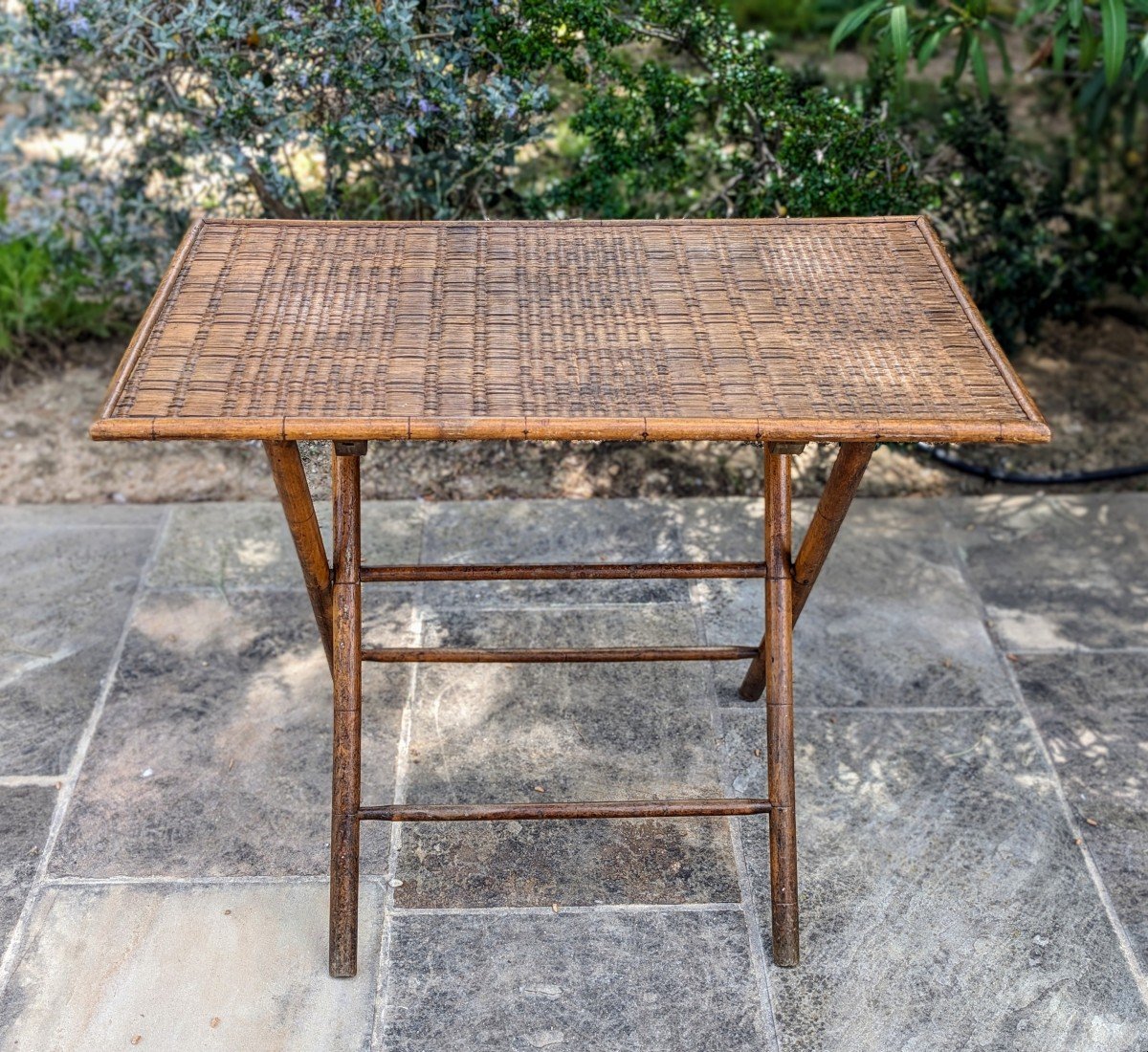 Table pliante en bois début XXème 