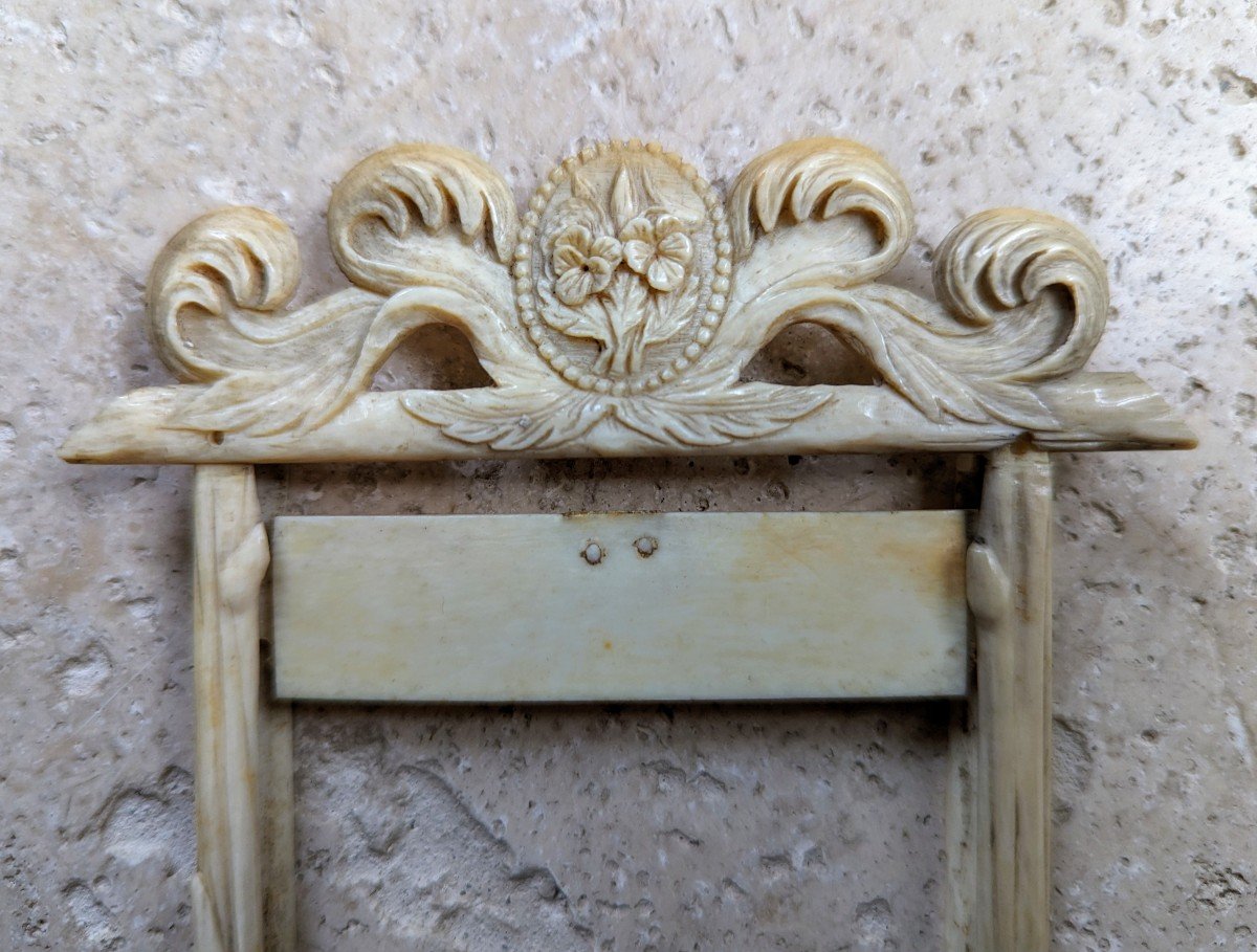 Popular Art Frame In Carved Ivory -photo-4