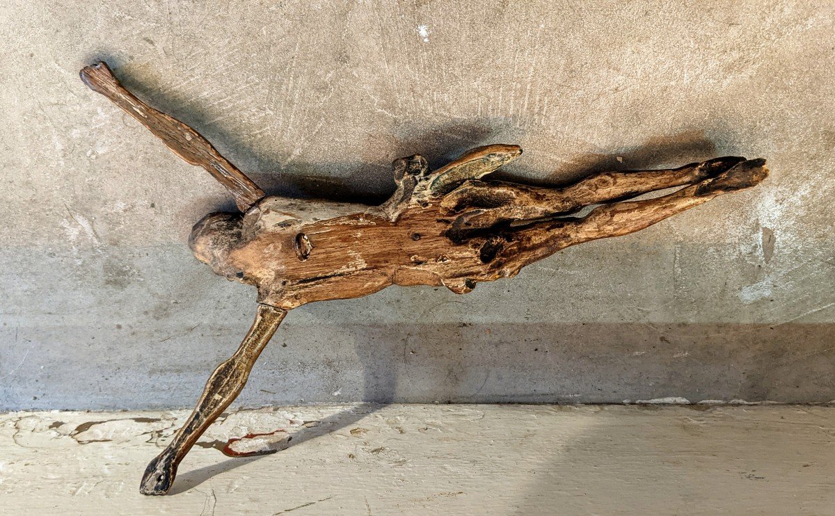 Christ In Carved Wood-photo-2