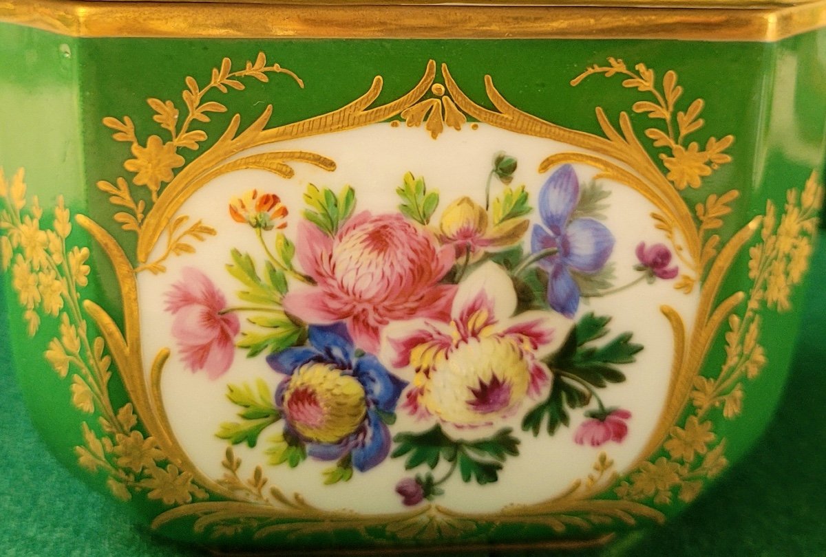 SUCRIER-PORCELAINE DE PARIS-JACOB PETIT-D&Eacute;COR FLORAL-DORURE-VERS 1830-NON SIGN&Eacute;-photo-4