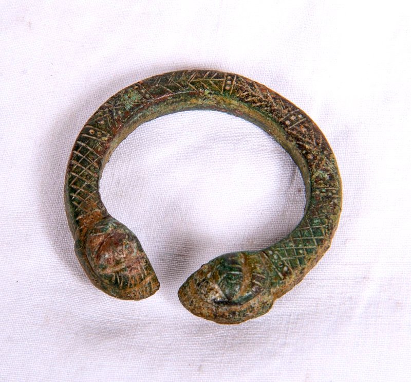 Africa, Early 20th Century - Bracelet With Zoomorphic Decor