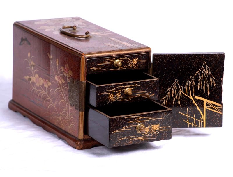 Japan, Meiji Era - Table Cabinet With Kachō-ga Decor Of Butterflies And Flowers In Lacquered Wood-photo-2