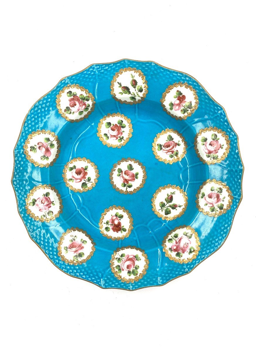 Assiette En Porcelaine De Vincennes à Décor De Fleurs  - 1755