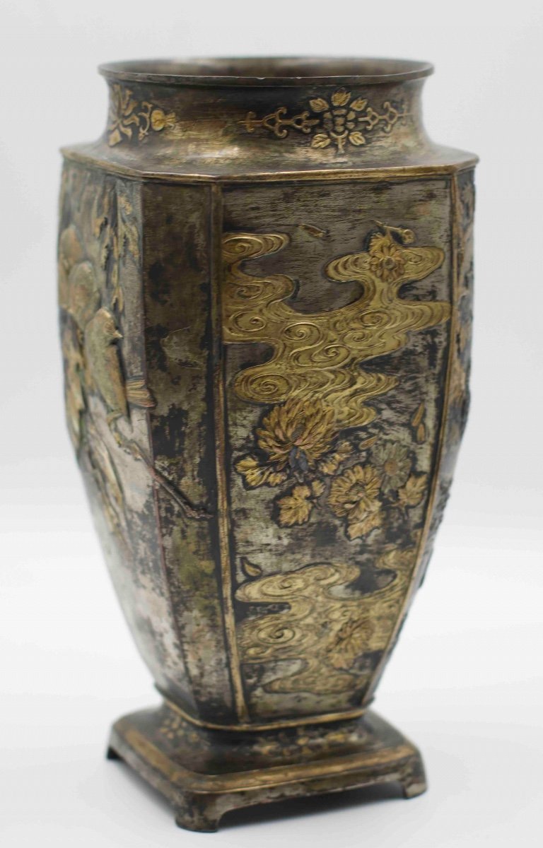 Japan Circa 1900 - Vase Decorated With Eagle, Branched Birds And Flowers In Waves-photo-4