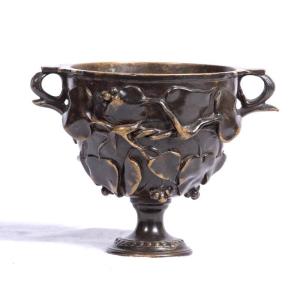 Art Nouveau Cup On Pedestal Inspired By The Antique - Bronze With Brown Patina