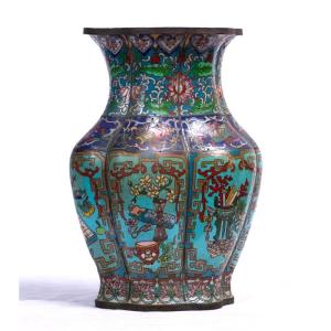 China, 19th - 20th Century - Polylobed Vase Decorated With Flowers, Game Of Go And Utensils