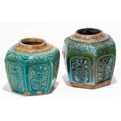 Southeast Asia 19th Century - Pair Of Green Vases With Floral Patterns