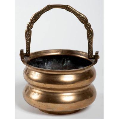 16th Century - Bronze Holy Water Blessing Bucket With Molded Body And Decorated Handle