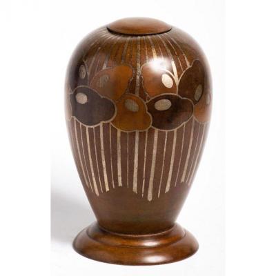 Dericemo C. 1930 - Covered Ovoid Urn Vase In Stamped Metal