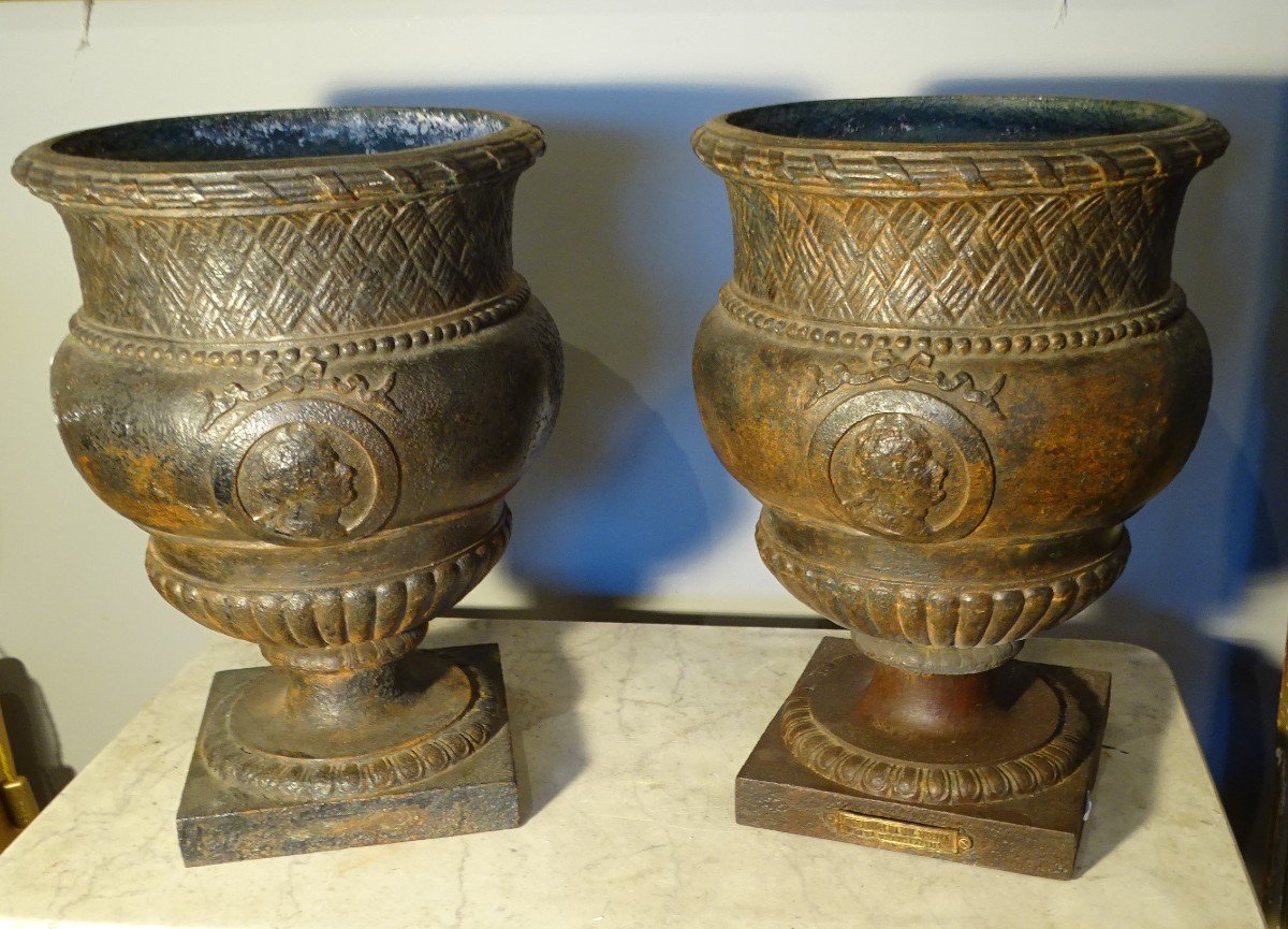 Pair Of Neoclassical Cast Iron Vases Fonderie Du Val d'Osne Circa 1850-photo-2