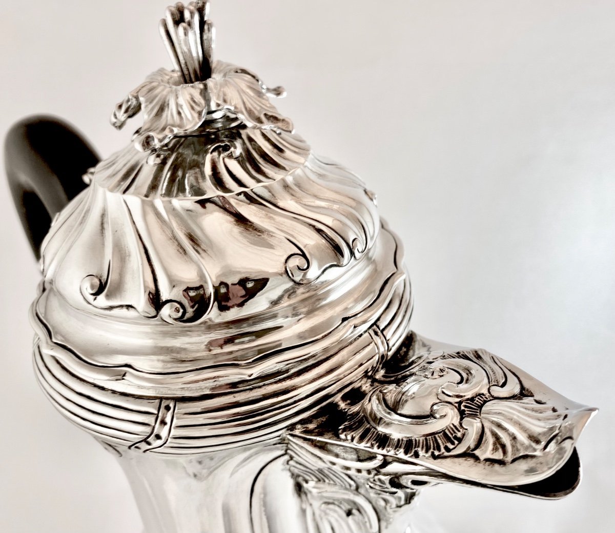 Mons 1772, Sumptuous Louis XV Coffee Pot In Sterling Silver, Claude Louis Foncez-photo-4