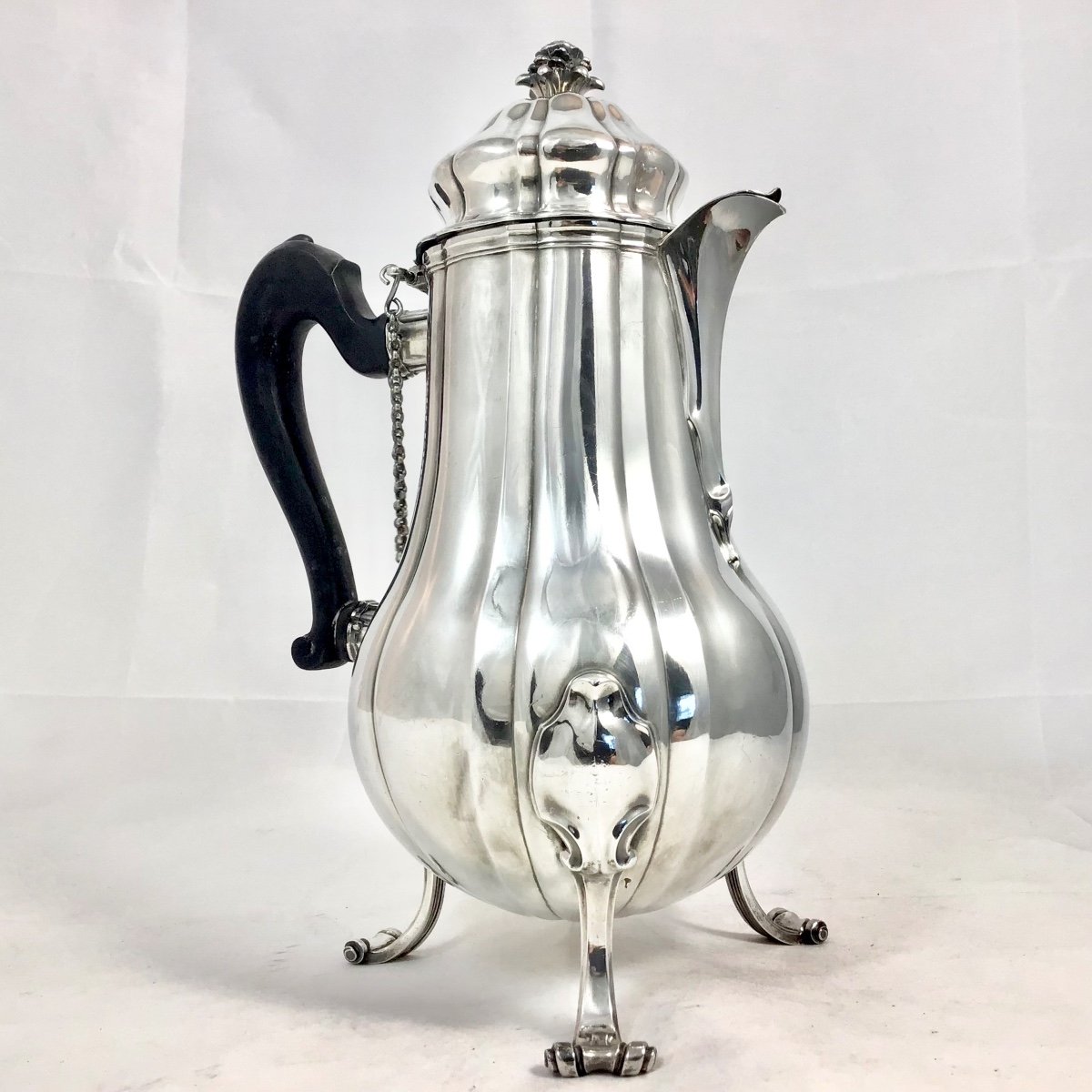 Tournai 1758, Louis XV Tripod Coffee Pot, Solid Silver-photo-8