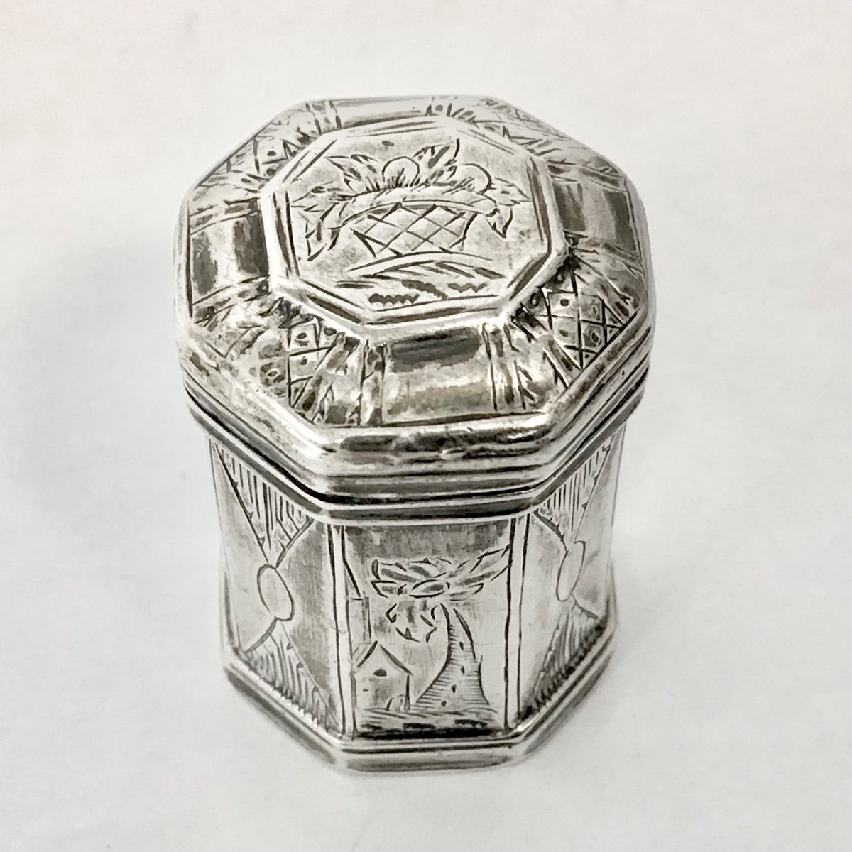 Ath 1753, Queen's Water Box, Solid Silver-photo-2