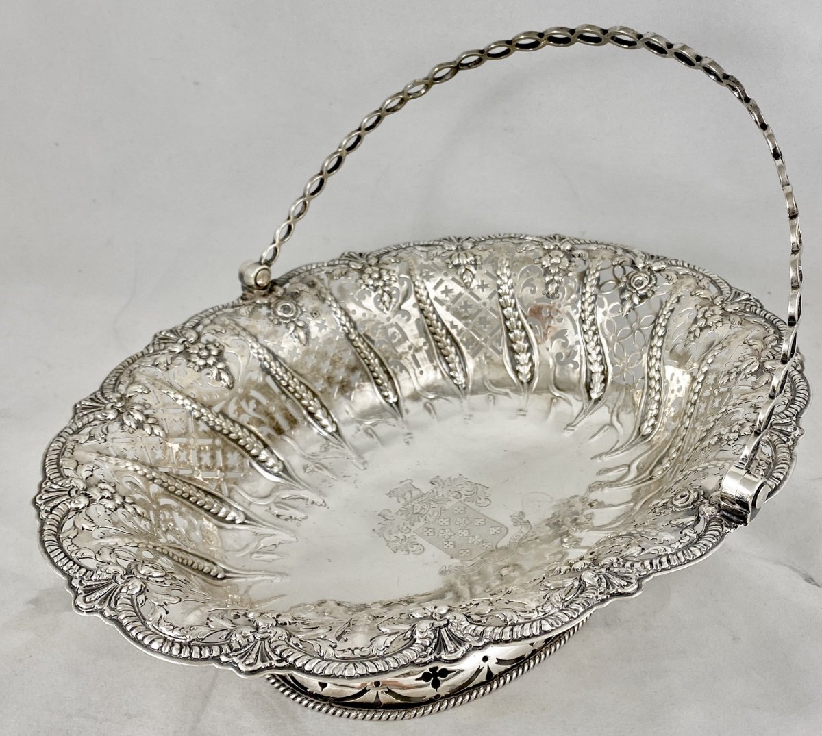 Basket George Ii, London 1759, Sterling Silver, Coat Of Arms Of Count Darcy