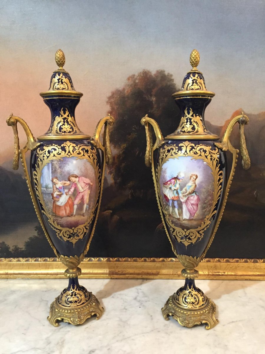 Paire De Vases En Porcelaine De Sèvres, Période: 19e Siècle