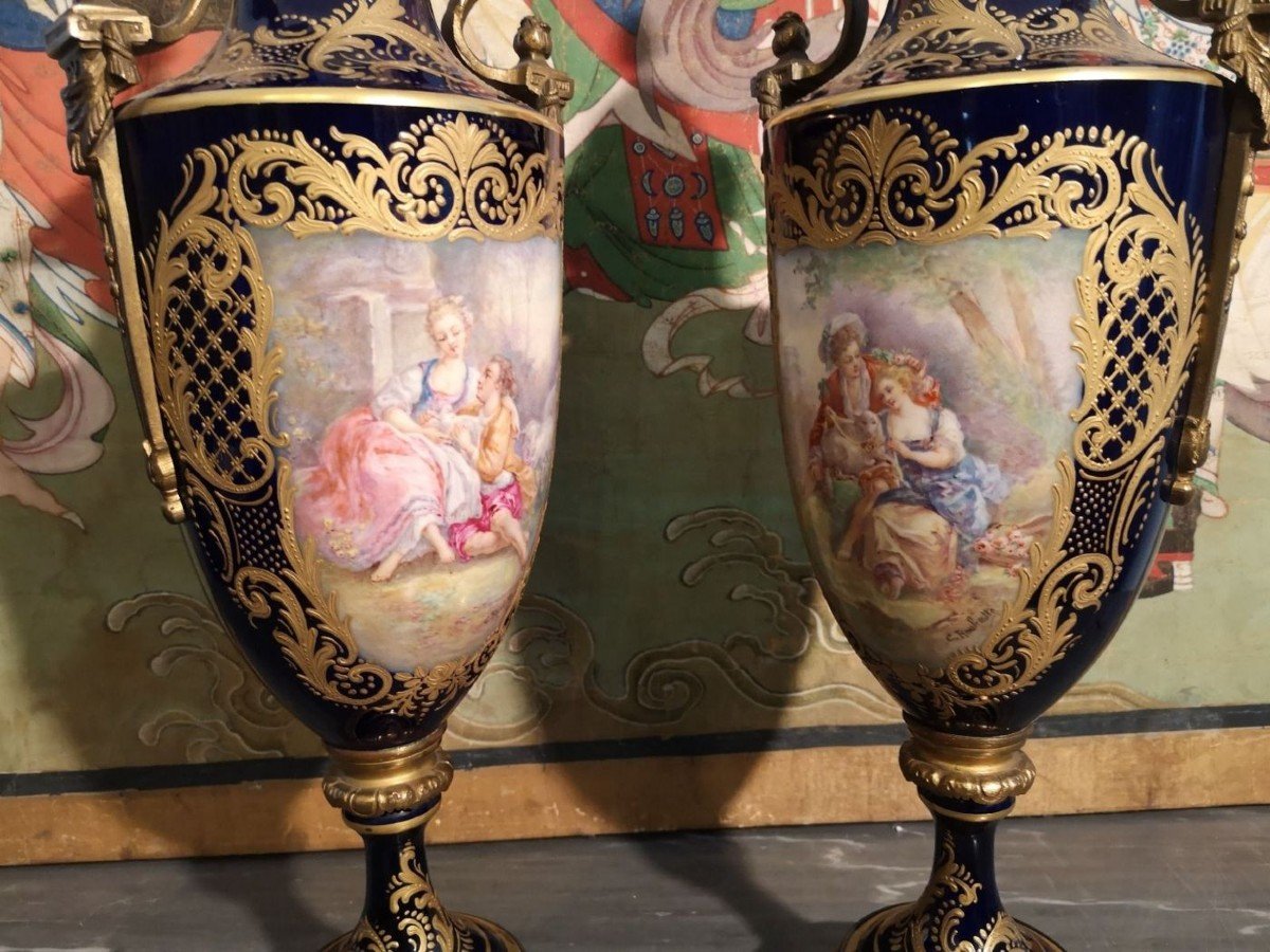 Paire De Vases En Porcelaine De Sèvres -photo-4