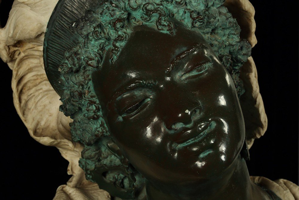 Bust Of A Woman On A Column-photo-2