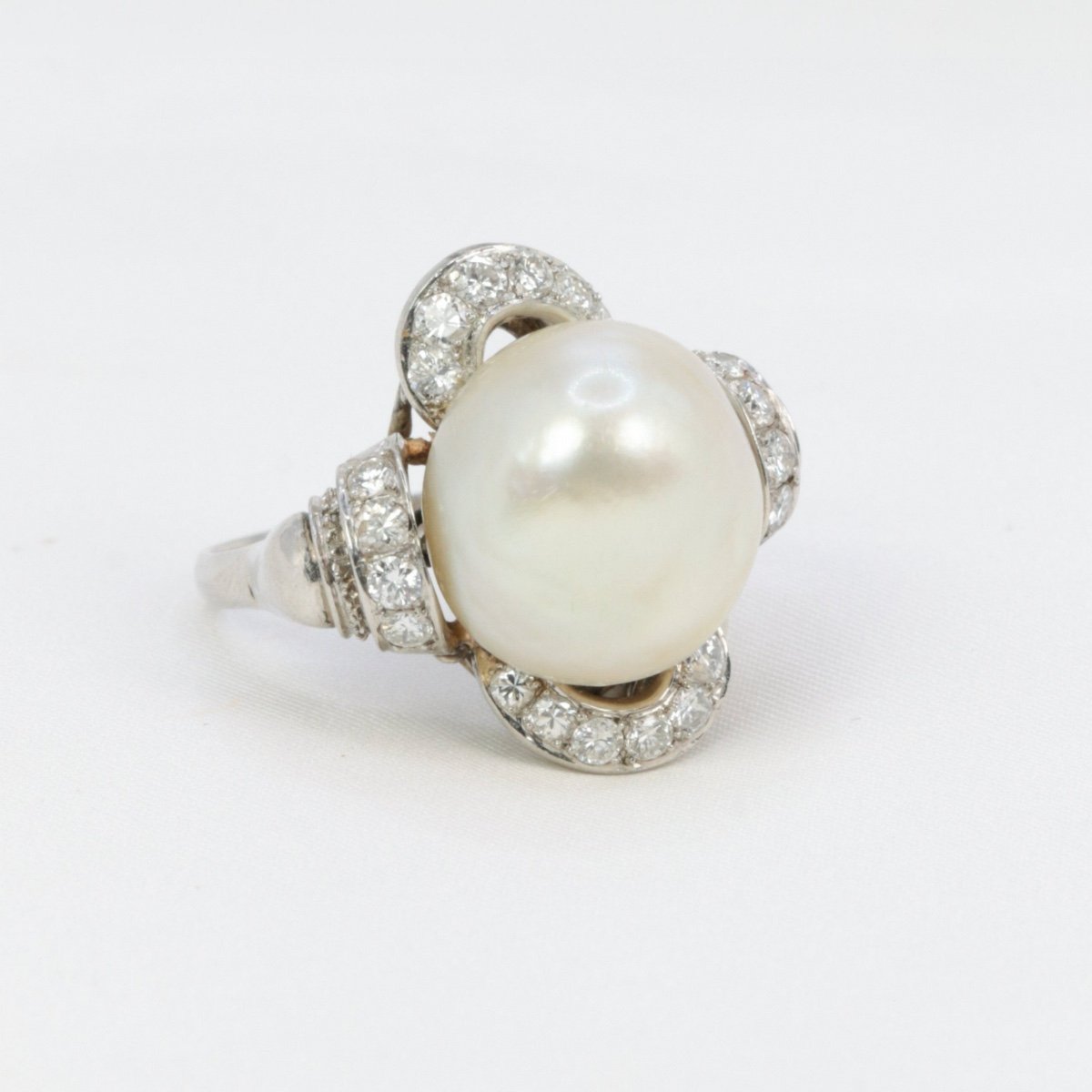 Art Deco Ring Fine Pearl Platinum Diamonds