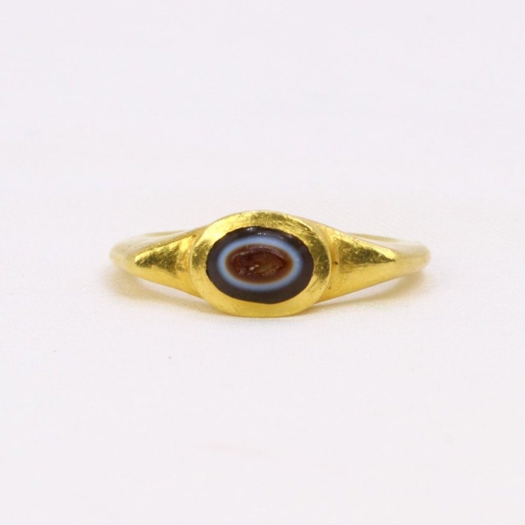 Antique Roman Intaglio Ring On Agate Depicting Athena In Profile